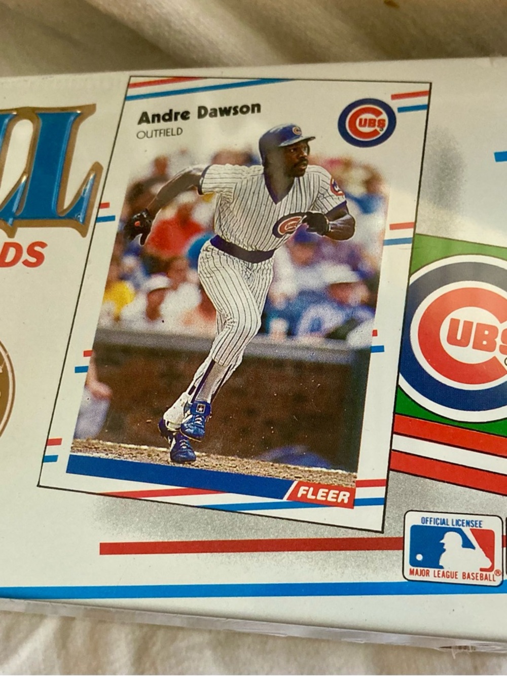 Fleer 1988 Baseball Team Logo Stickers & Trading Cards Box - White/Blue - Picture 3 of 11